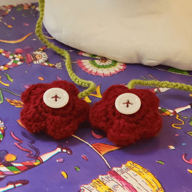 Bonnet chat boutons