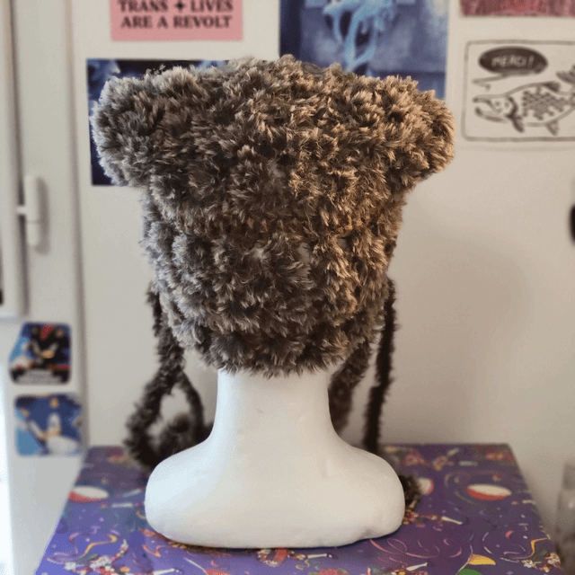 Bonnet chat fluffy