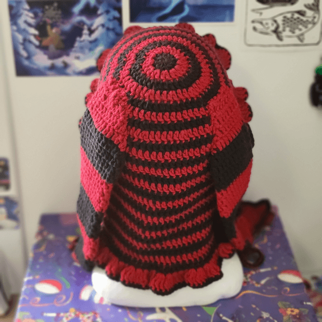 Capuche clown noir et rouge
